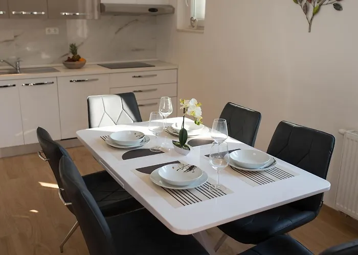 Lavanda I * Brodarica (Sibenik-Knin)