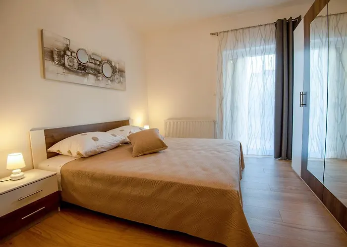 Lavanda I Brodarica (Sibenik-Knin)