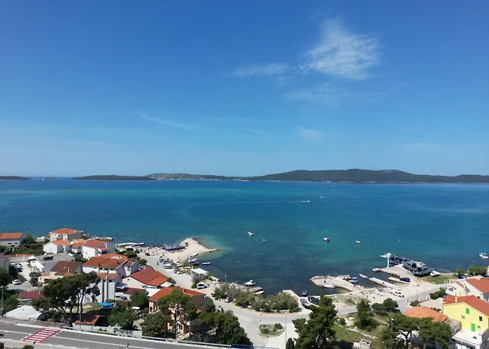Lavanda I * Brodarica (Sibenik-Knin)