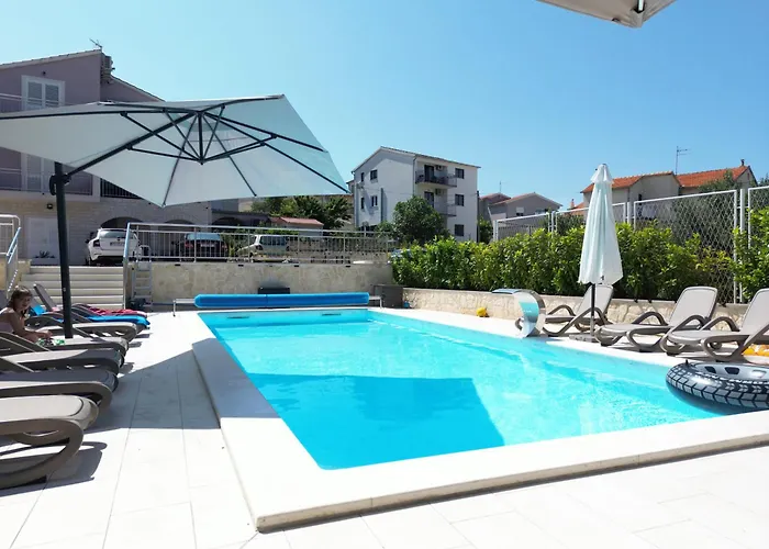 Lavanda I * Brodarica (Sibenik-Knin)